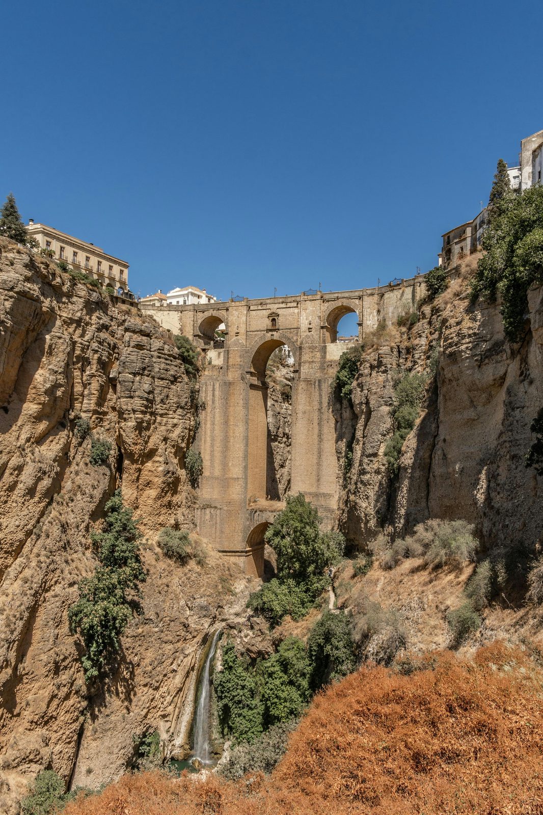 Vista del Puente Nuevo de Ronda desde Casa Duende del Tajo